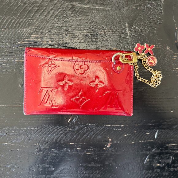 LOUIS VUITTON Vernis Envelope Plate Pouch Framboise Pink Gold Enamel Charms Card - Picture 2 of 6